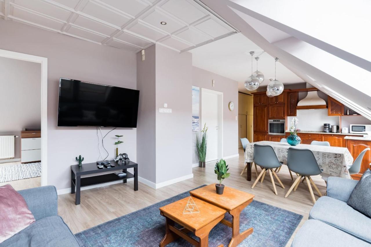 Sunny And Central Penthouse With Private Garage Budapest Exterior foto