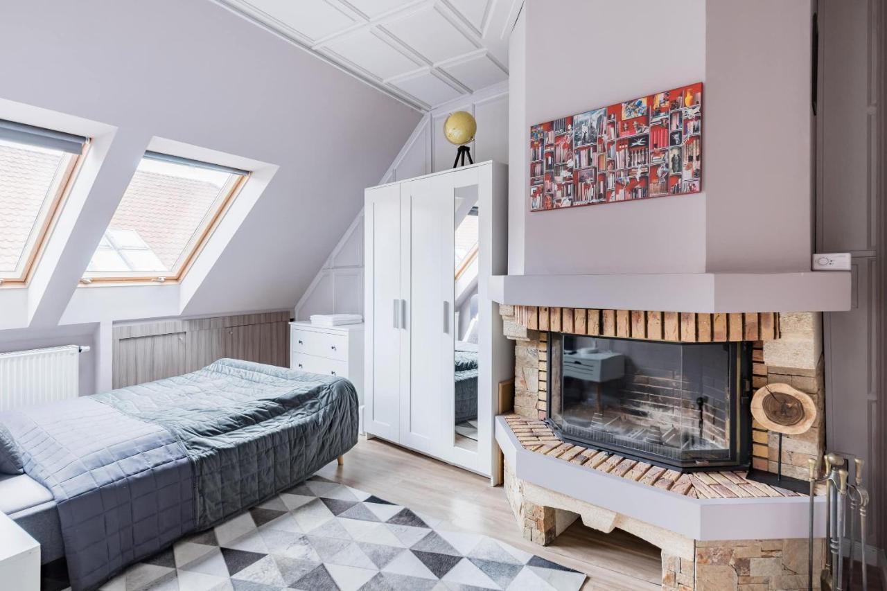 Sunny And Central Penthouse With Private Garage Budapest Exterior foto