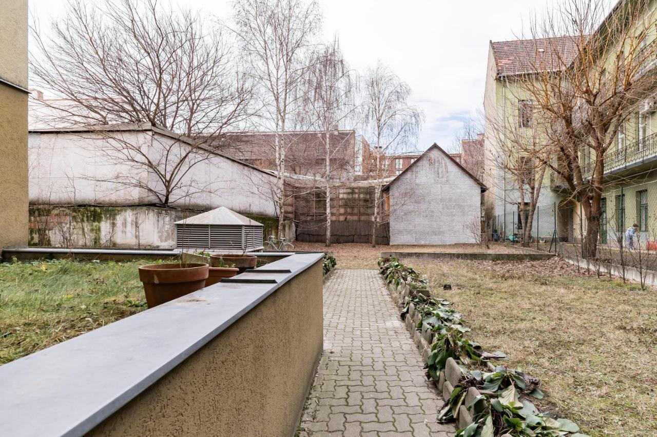 Sunny And Central Penthouse With Private Garage Budapest Exterior foto