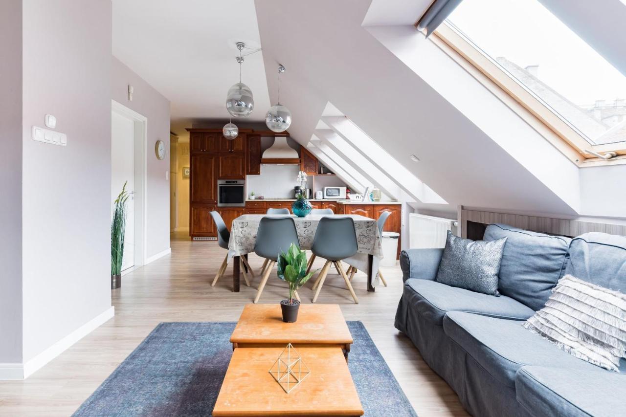 Sunny And Central Penthouse With Private Garage Budapest Exterior foto